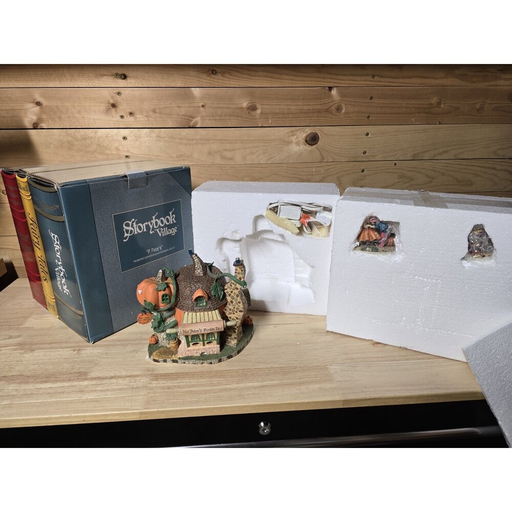Department 56 Storybook Village “P. Peter’s” 1998 House w/ Figures & Box Dept 56